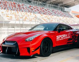 Заезд на автомобиле Nissan GTR R-35