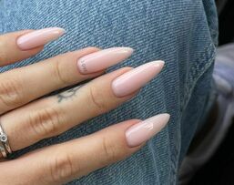 Маникюр с покрытием в студии маникюра и красоты City Nails